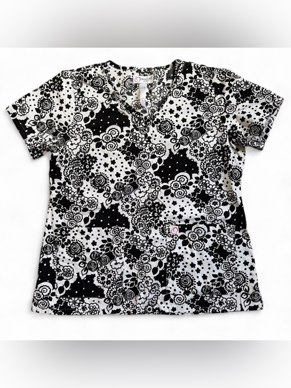 Peaches Uniforms Black & White Floral Print V-Neck Scrub Top